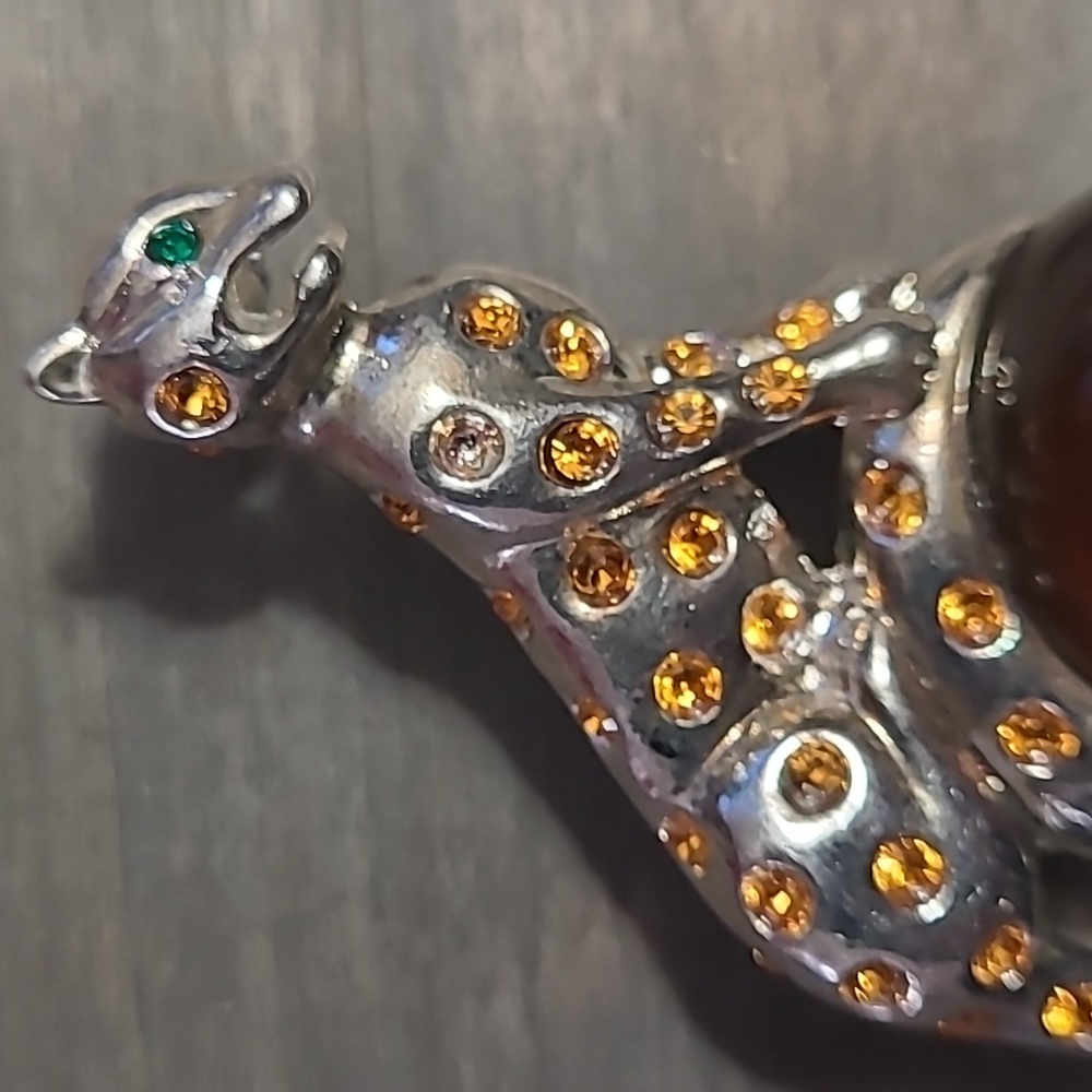 Vintage Leopard Brooch - Picture 5 of 5